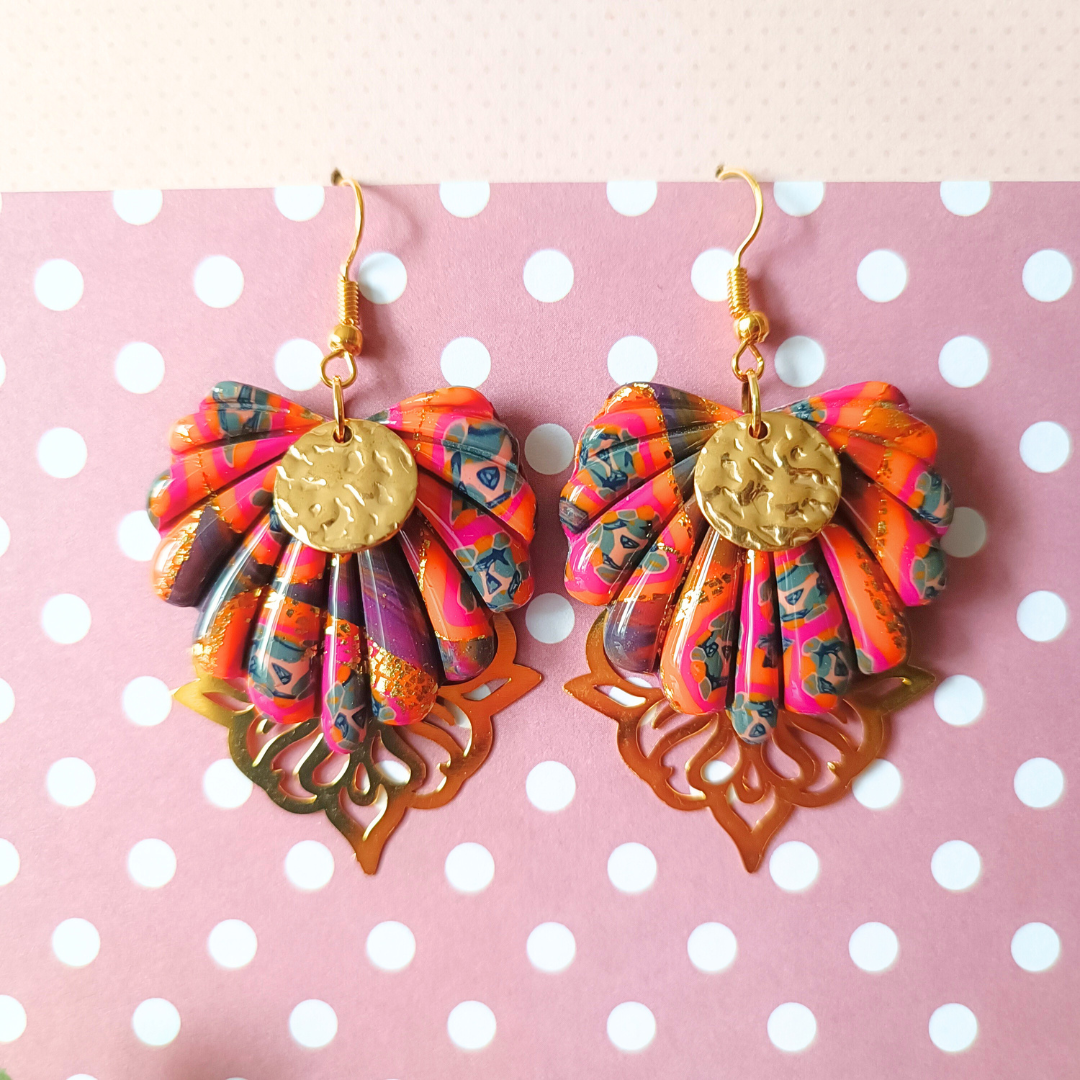 bijoux boucles doreilles pendantes or dorees fimo pate polymere acier inoydable crochet automne orange fushia kaki creatrice francaise vendee createur artisanal fait main piece unique esprit oriental