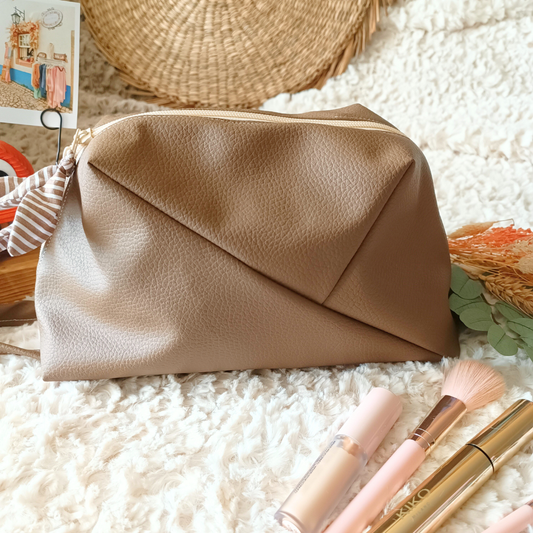 trousse toilette maquillage crayons simili cuir coton double molleton poignee transport fermeture zip originale design fait main piece unique creatrice francaise createur accessoire pochette vendee taupe rayé