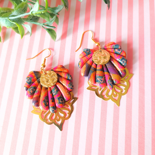 bijoux boucles doreilles pendantes or dorees fimo pate polymere acier inoydable crochet automne orange fushia kaki creatrice francaise vendee createur artisanal fait main piece unique  esprit oriental