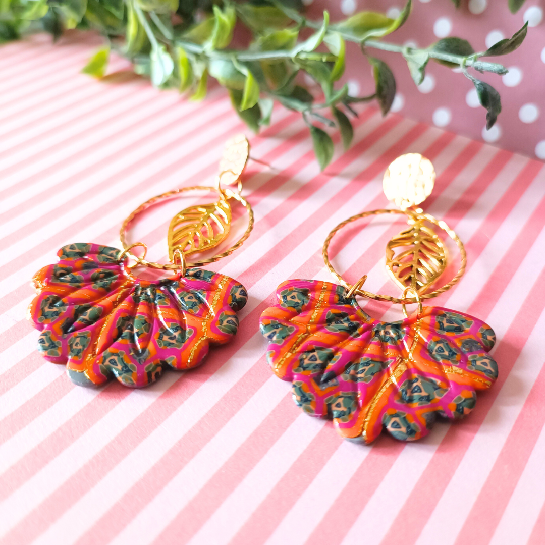 bijoux boucles doreilles pendantes or dorees fimo pate polymere acier inoydable clou feuille cercle paon automne orange fushia kaki creatrice francaise vendee createur artisanal fait main piece unique