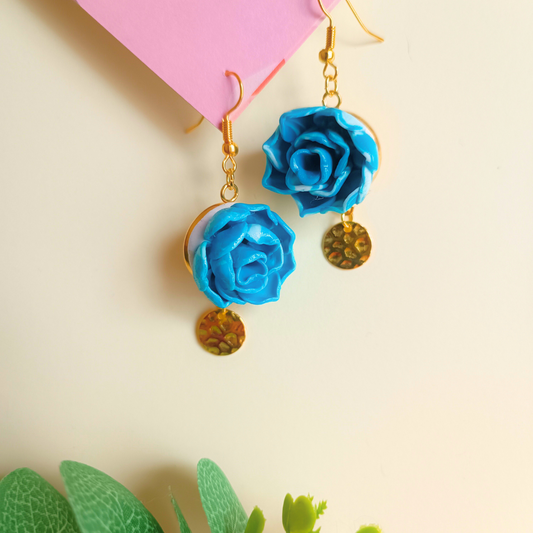 boucles d'oreilles fimo argile polymère pendantes crochet acier inoxydable artisanal fait main vendée fleur bleu